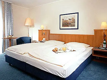Mercure Kaiserthermen Hotel 3*